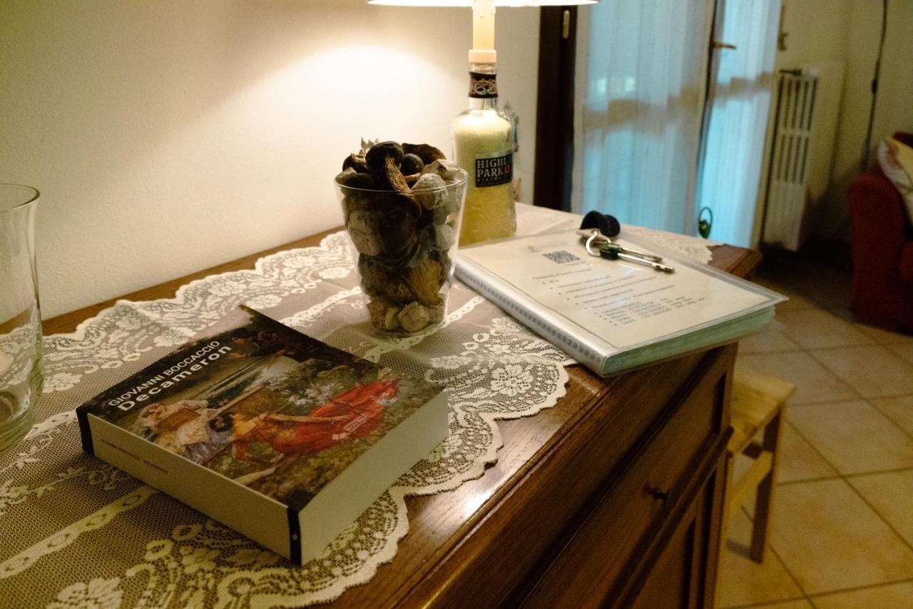 Il Giardino Di Boccaccio Apartment กาสเตนาโซ ภายนอก รูปภาพ